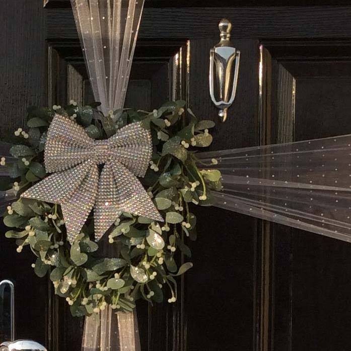 Mistletoe Wreath with Diamante Bow Decoration Kit